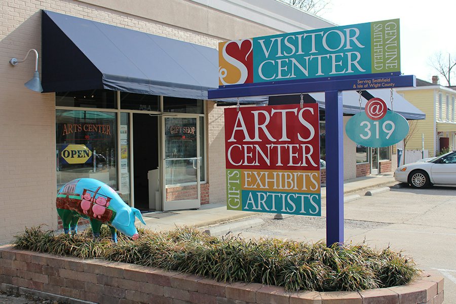 IOWTourismCenter c663682dbec57b0d4504b4e06949d56f