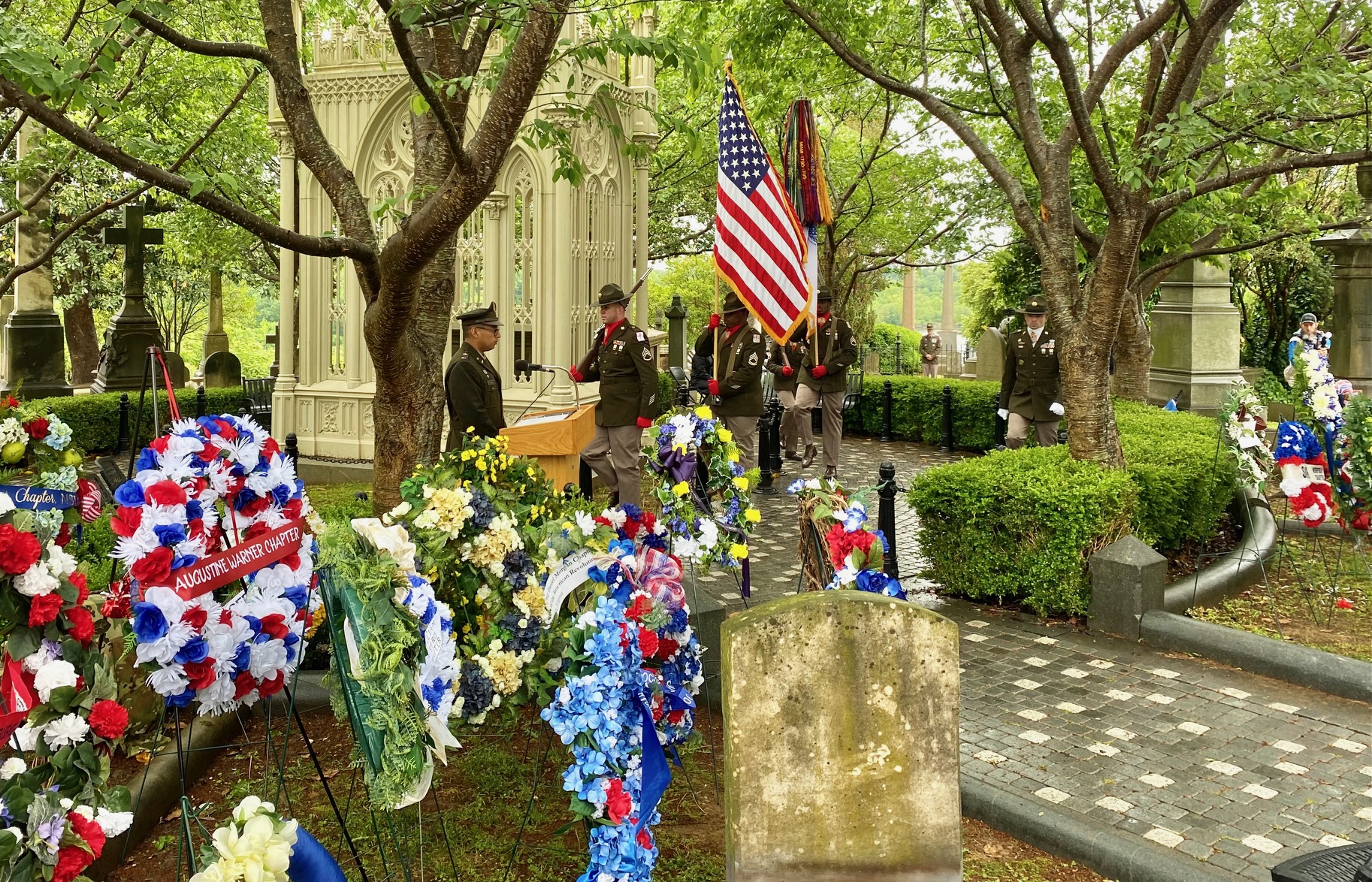 Hollywood Cemetery 2a0c2fd181b4f7039325f37a1ec70a27