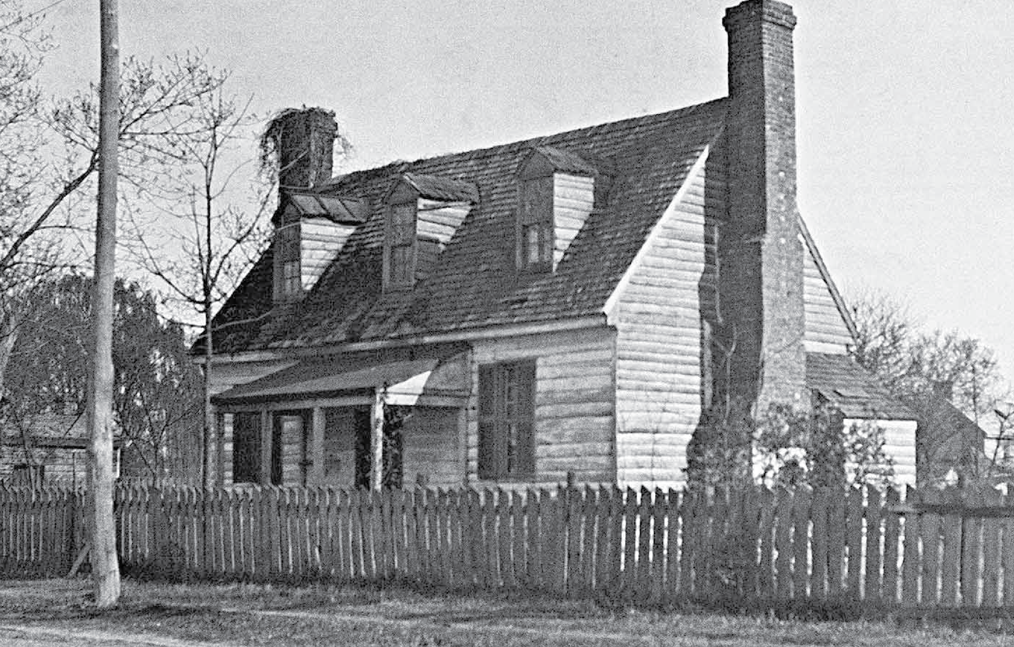 Colonial Williamsburg Restores America’s Oldest Black Schoolhouse, Uncovering a Legacy of Education and Resilience